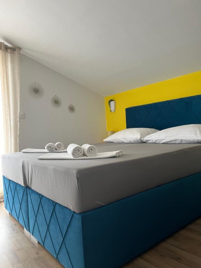 Guesthouse Villa Jurisic Novalja Ngoại thất bức ảnh