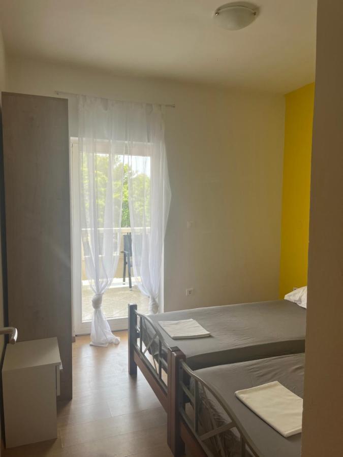 Guesthouse Villa Jurisic Novalja Ngoại thất bức ảnh