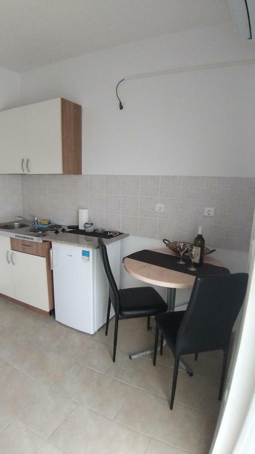 Guesthouse Villa Jurisic Novalja Ngoại thất bức ảnh
